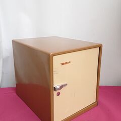 Milux 金庫 保管庫 小型金庫 引出し5個 鍵付き ブラウン...