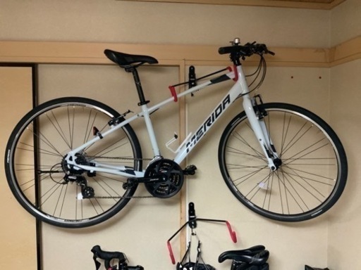 美品走行400キロ程度メリダ　CROSSWAY 100R クロスバイク　ホワイト
