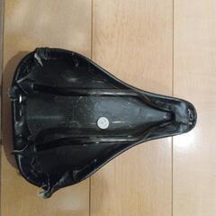 GIOS GENOVA　サドルの画像