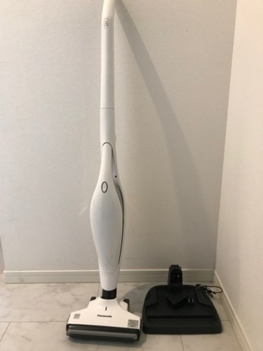 Panasonic コードレスクリーナー MC-BU1JE4-KW