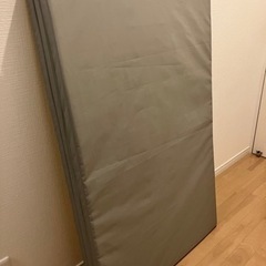 【値下げ中】IKEA プレイマット（PASSBIT）2枚セット（...