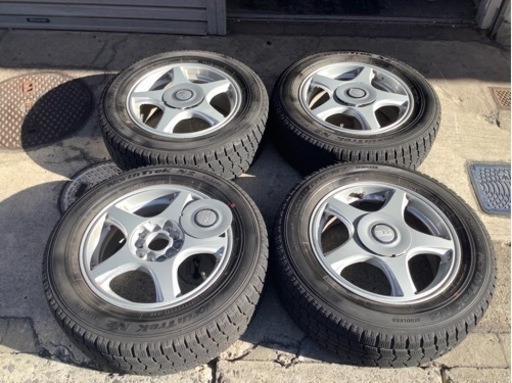 値下げしました　スタッドレスタイヤ　195/65R15