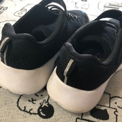 スケッチャーズ 靴 19センチの画像