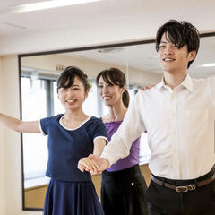 初心者から競技選手まで！話題の社交ダンスを体験してみませんか?の画像