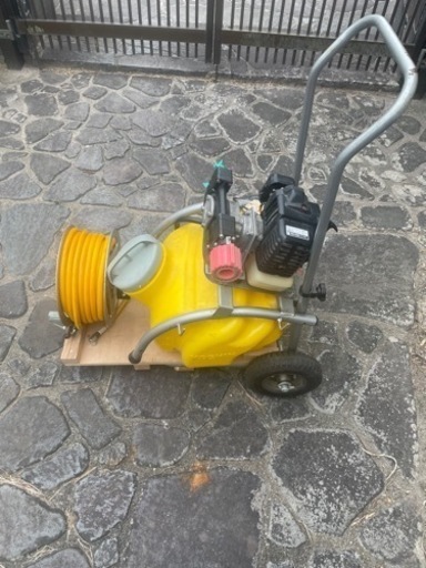 農業　エンジン式動力噴霧器