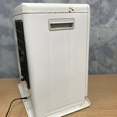 A2210-824 トヨトミ 石油ストーブ LC-33H 2017年製【側面塗装剥がれ】の画像