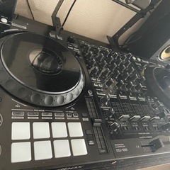 Pioneer DDJ-1000 DJコントローラーの画像