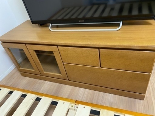 テレビ台　収納付き