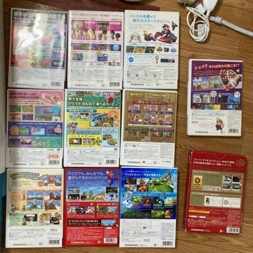 【超美品】Wii 本体・リモコン×2・ヌンチャク×2・ハンドル×2 名作ソフト多数　まとめて