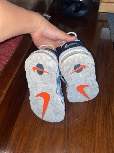 NIKE モアテン