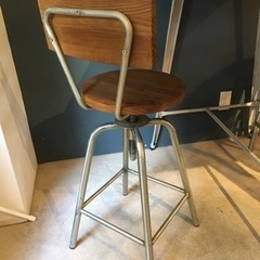 背もたれ付きハイスツール1脚（未開封新品）の画像