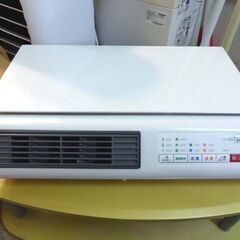 これからの季節に!! 電響社 脱衣所ファンヒーター DWC-J120H-WH 人感センサー 2020年製 壁掛け 暖房器具 綺麗ですの画像