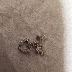 アクセサリーパーツ　キラキラシルバー　りぼんハートの画像