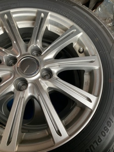 【値下げしました】ヨコハマタイヤ 定価9万程で購入  ホイール付き