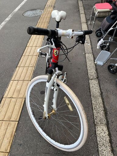リサイクルショップどりーむ荒田店No.407　自転車　フェラーリ！　21段（3×7）ギア搭載！