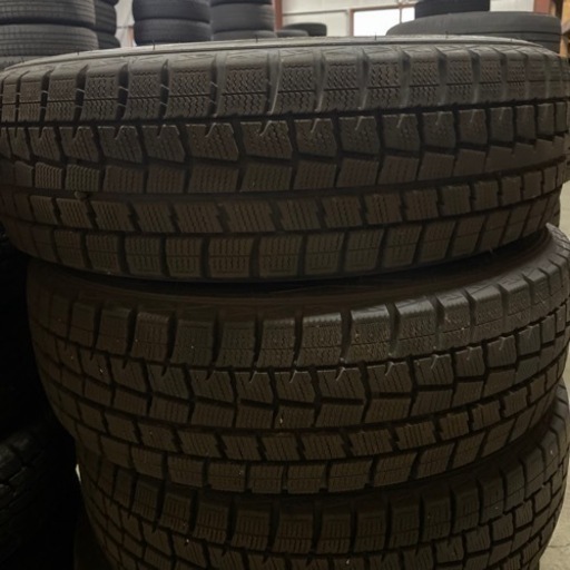 ダンロップスタッドレス　175／60R16