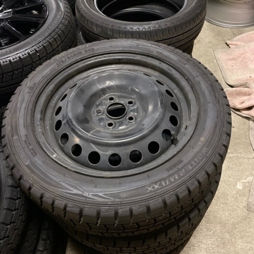 ダンロップスタッドレス　175／60R16