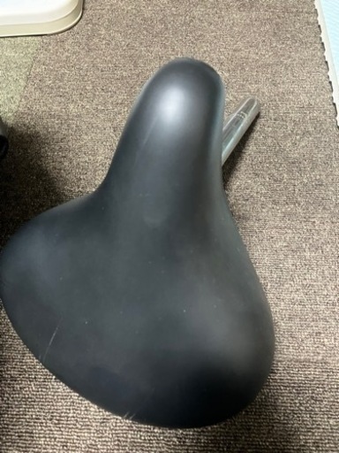新品 自転車のサドル