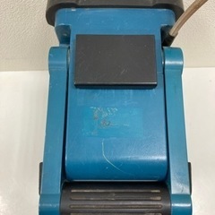 【現状品】マキタ makita MR100 コードレス 充電式 FM AM ラジオ 18V 14.4V 12V 9.6Vの画像