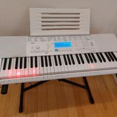 カシオ CASIO 電子キーボード61鍵盤 光ナビゲーション
L...