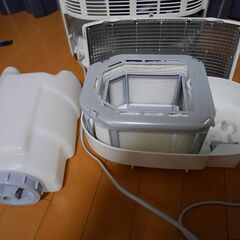 パナソニック2013年　綺麗　加湿器　気化式　静音　木造8畳　マンション13畳位の画像