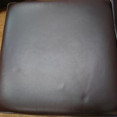 【愛品倶楽部柏店】ニコレッティ　アンバサダー　オットマン付き総本革1人掛けソファーの画像