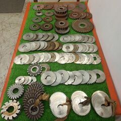 メーカー・型番不明 サイドカッター おまとめ フライス盤 旋盤 メタルソー【野田愛宕店】【店頭取引限定】【中古】管理番号：ITVHRI6UO9O8の画像