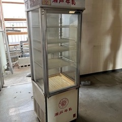 冷蔵ショーケース(瀬戸牛乳ロゴ入り)の画像