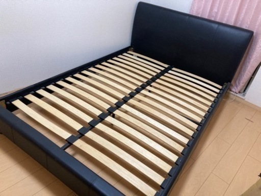 ダブルサイズベッド　＊マット付き
