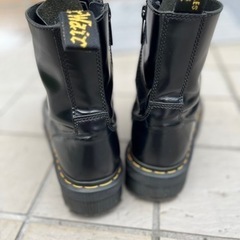 Dr.Martens 8ホール JADON センタージップの画像