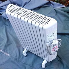 ★お届け可！★ デロンギ　オイルヒーター TRS1015ECF　4畳～10畳対応の画像