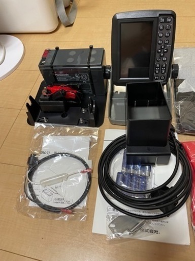 ホンデックス魚探PS-611CNとバッテリーとアンカーセット