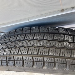 【受け渡し済】スタッドレスタイヤ 145R12 6分山の画像