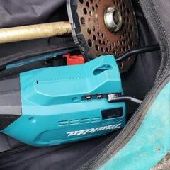 マキタの草刈り機