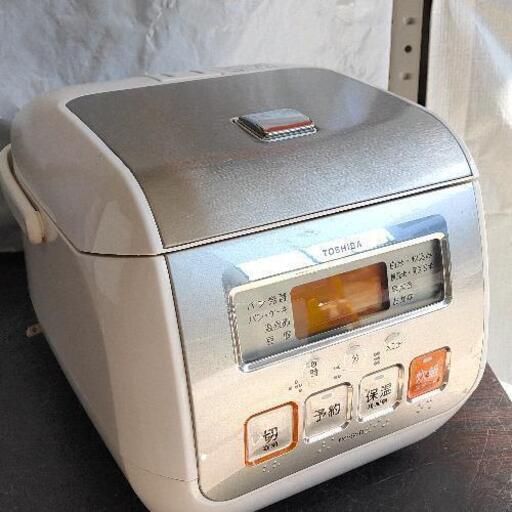 1028-048 TOSHIBA 3合炊き炊飯器