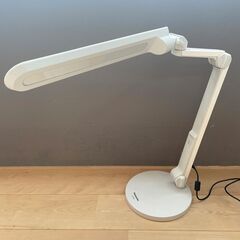 値下げしました！［パナソニック］LEDデスクスタンド SQ-LD521