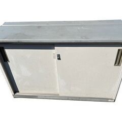 INABA イナバ ストッカー 物置 鍵付！ 約W1340×D460×H920mm USED品 現状に