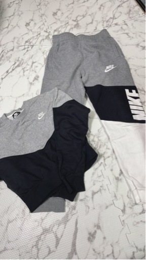 NIKE、adidas、スポーツウェア、ジム