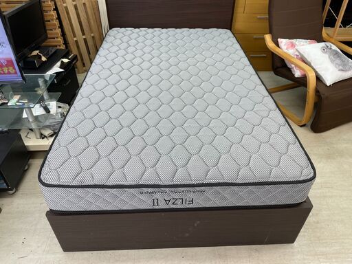 ニトリセミダブル　引き出し付き　奥行200　幅123　高さ50