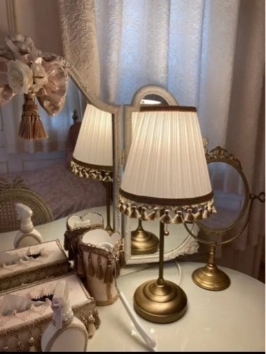 ロココ調テーブルランプ