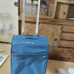 スーツケース　中サイズ　お渡し日指定