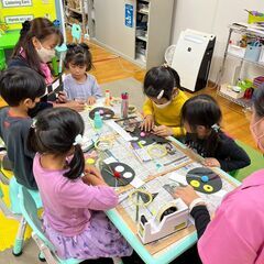 ●アルバイト募集●子供英語教室講師補助、高齢者サポートホーム内生活支援者の画像