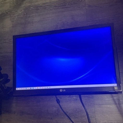 取引中です。LG 23インチ モニター ディスプレイ E2341VG-BN スタンド アーム セット