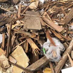 木材いかがでしょうか？　キャンプファイヤーに　野焼きに　まき等に...