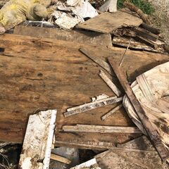 木材いかがでしょうか？　キャンプファイヤーに　野焼きに　まき等に。  長期放置して肥料などに。の画像