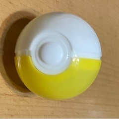 新品未開封 くら寿司コラボ ピカチュウ ポケモン マグネットとポケモンカードの画像