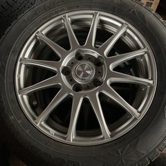 スタッドレスタイヤ4本セット　205/60/R16