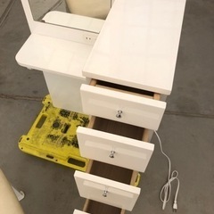 ドレッサー メイク台 姿見ドレッサー  白　展望株式会社　の画像