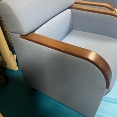 オカムラ　オフィスチェア　ミーティングチェア　キャスター付き　の画像