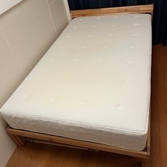 IKEA セミダブルベッドフレームの画像